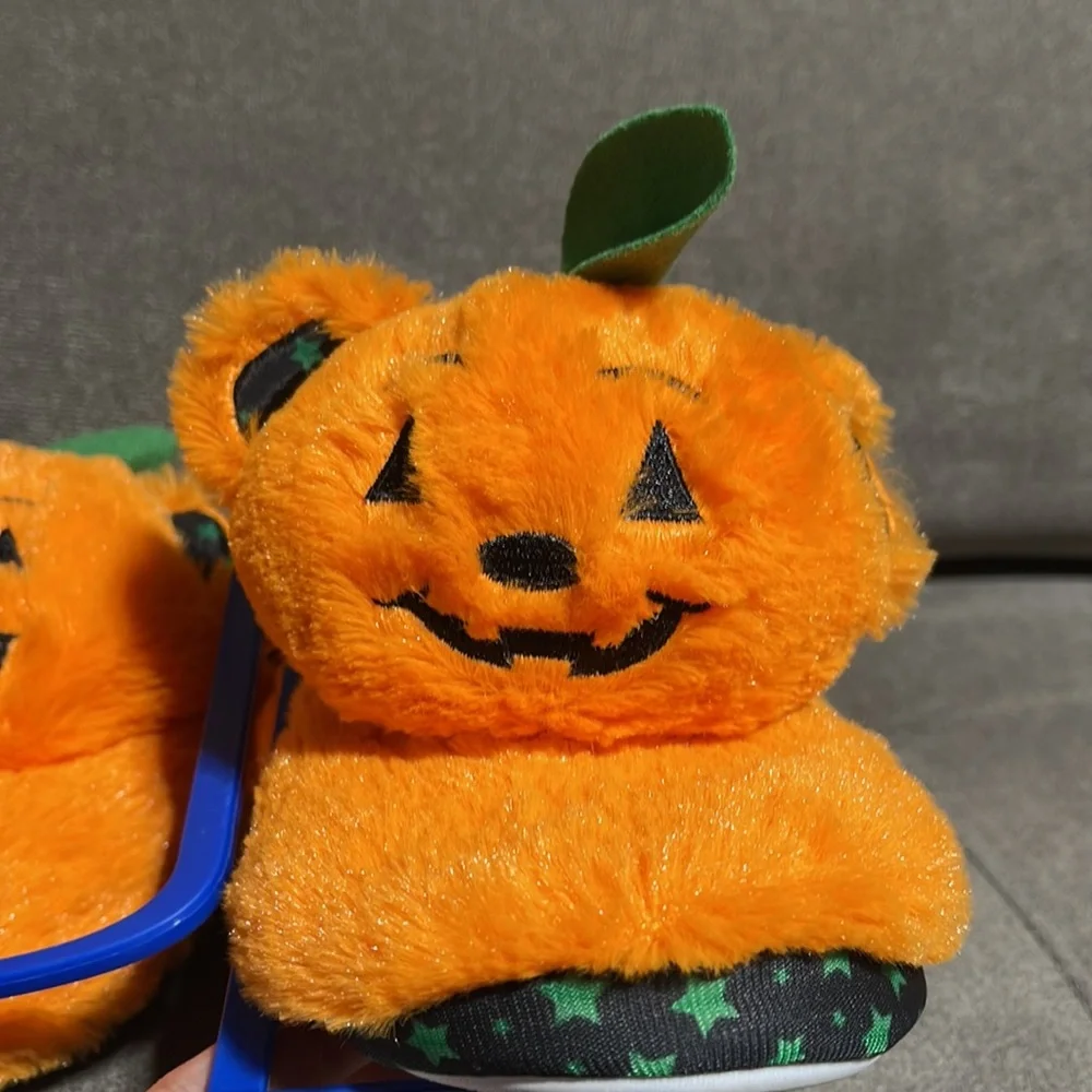 🎃🎃Build A Bear Workshop Pumpkin Slippers🎃🎃
